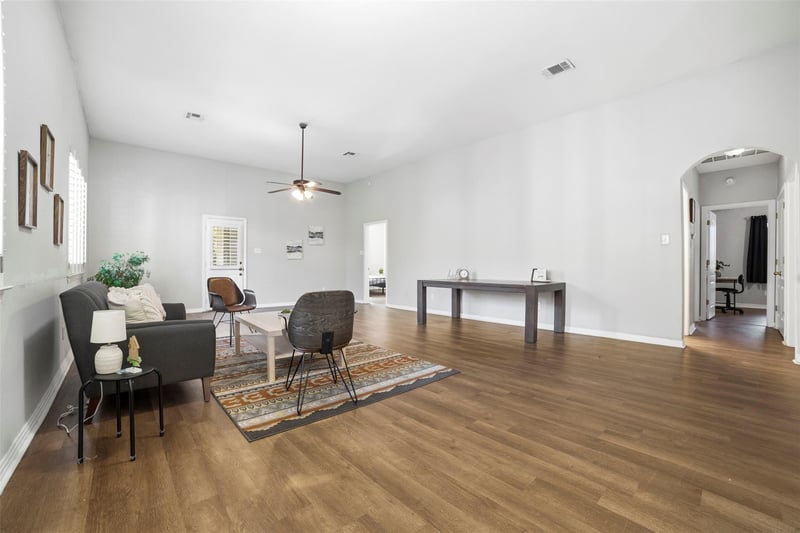 409 Austin Ave, Round Rock, TX 78664
