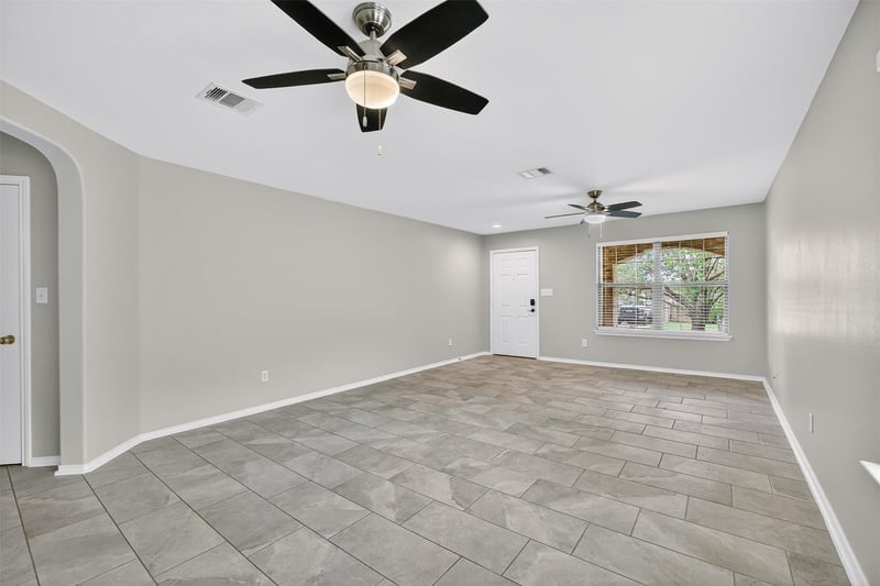 242 Wildwood DR, Georgetown, TX 78633