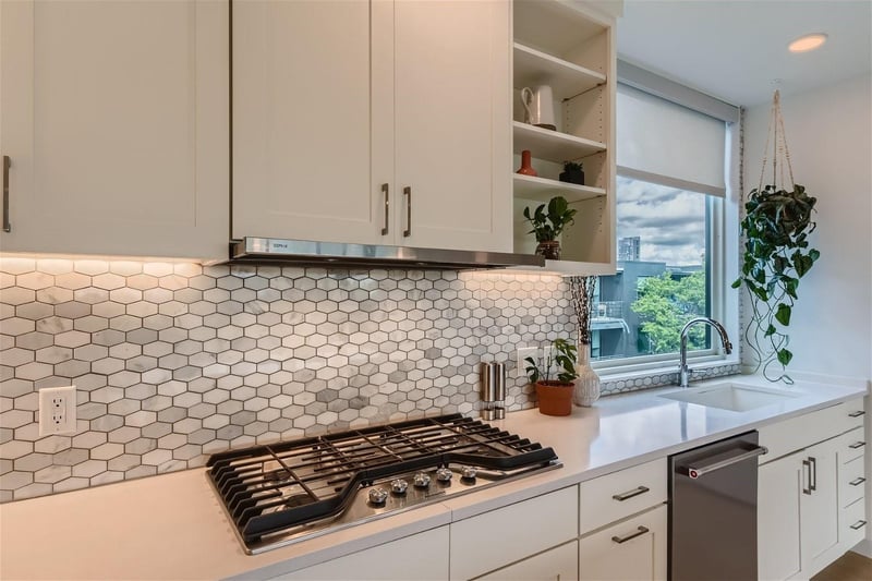 900 1st ST #421, Austin, TX 78704