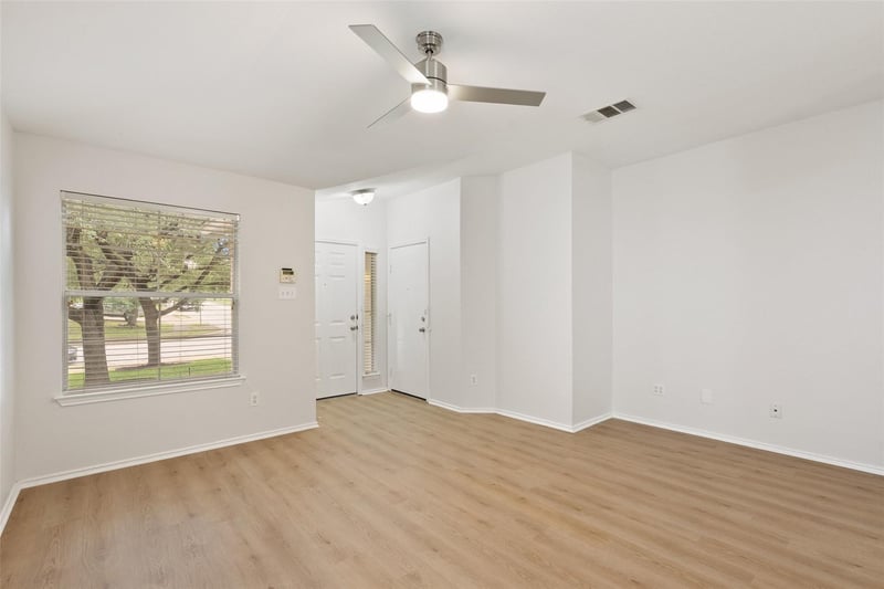 437 Sweet Leaf LN, Pflugerville, TX 78660