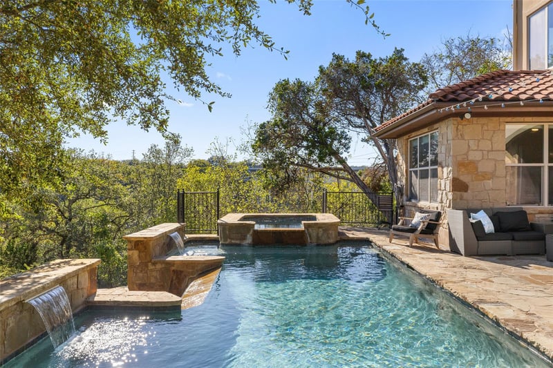 23617 Indian Divide CV, Spicewood, TX 78669