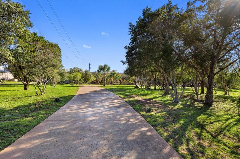 23617 Indian Divide CV, Spicewood, TX 78669