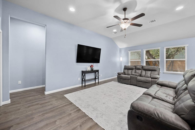 2612 American DR, Lago Vista, TX 78645