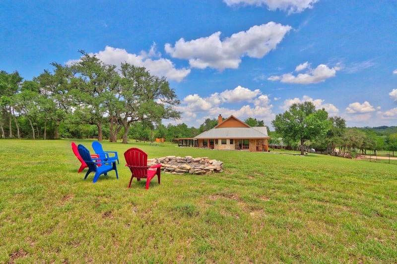 10621 Fm 150 , Driftwood, TX 78619