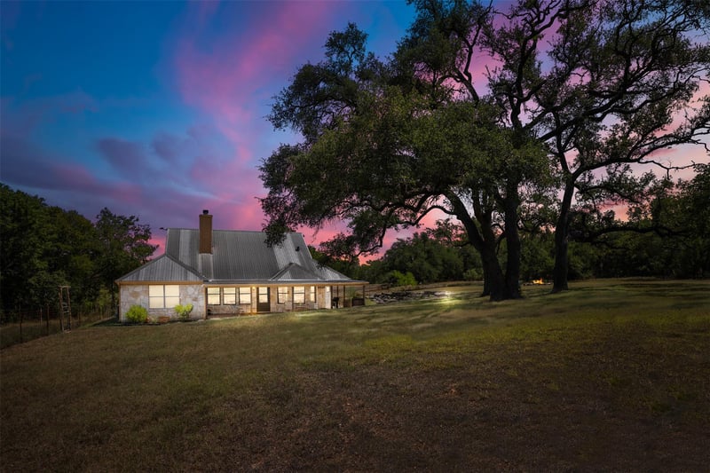 10621 Fm 150 , Driftwood, TX 78619