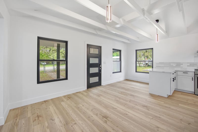 11013 Travis DR, Jonestown, TX 78645