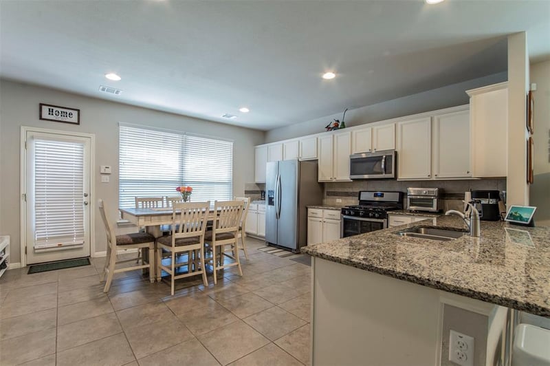 352 Brook DR, Leander, TX 78641