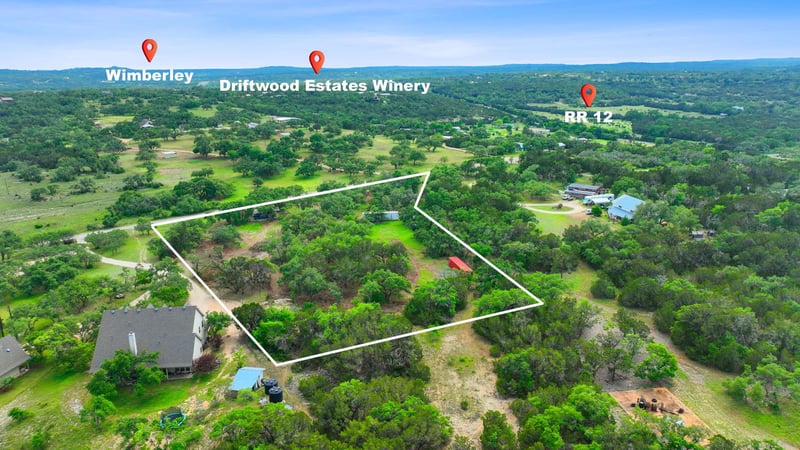 385 Country LN, Dripping Springs, TX 78620