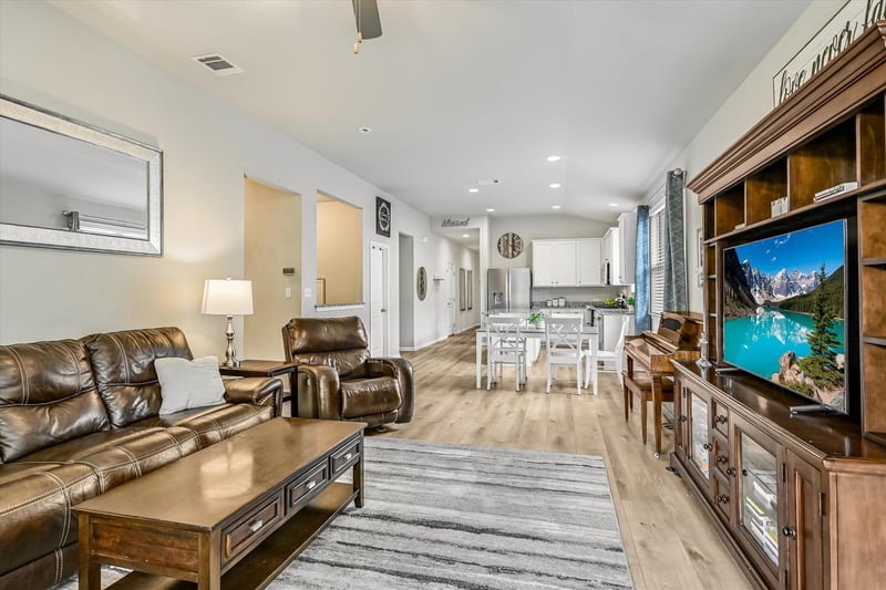 1504 William Bee DR, Leander, TX 78641