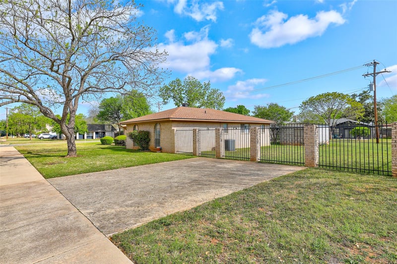 2303 Dawn DR, Georgetown, TX 78628