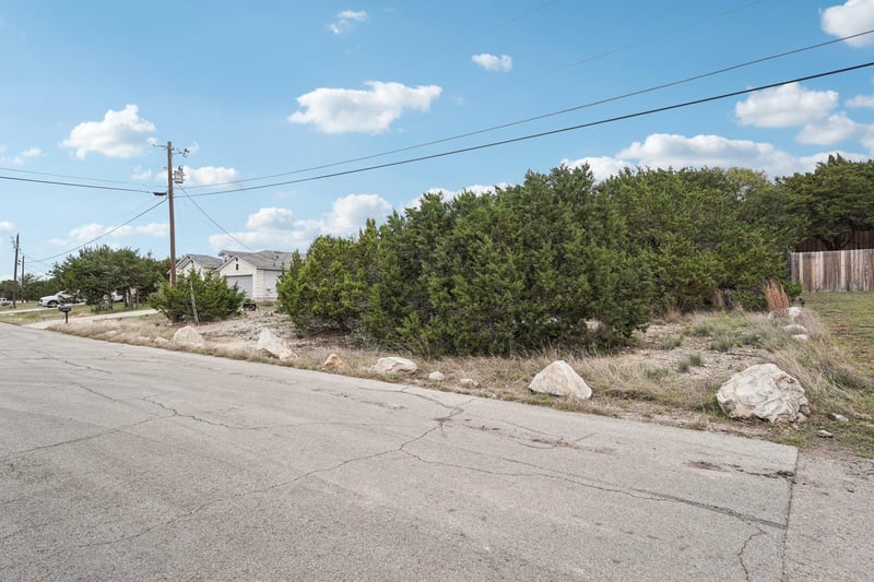 20628 Falcon LN, Lago Vista, TX 78645
