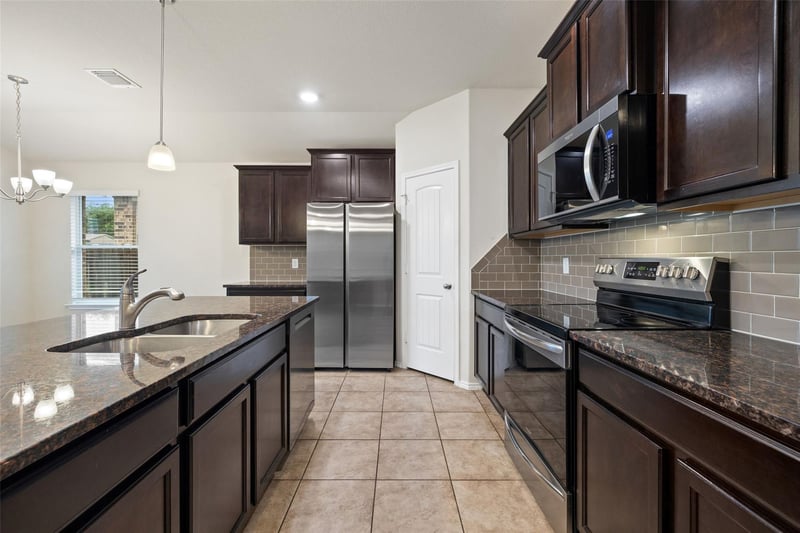5586 Perdita DR, Belton, TX 76513