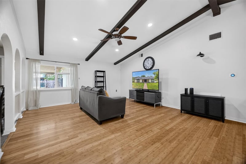 2500 Cockburn DR, Austin, TX 78745
