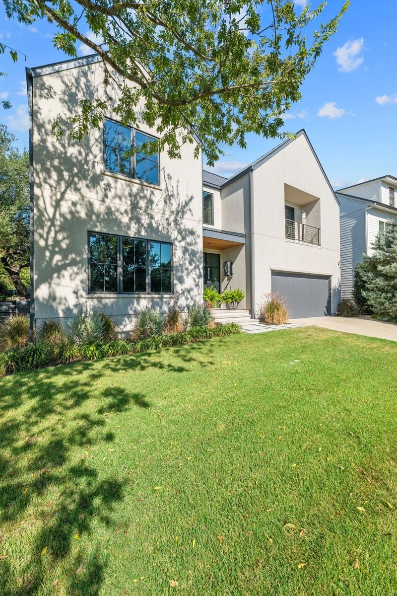 3621 Peregrine Falcon DR, Austin, TX 78746