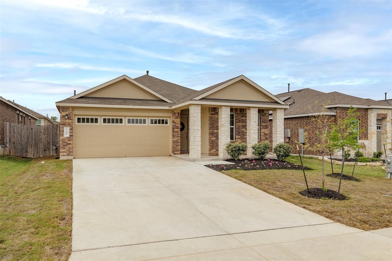 340 Sonterra DR, San Marcos, TX 78666