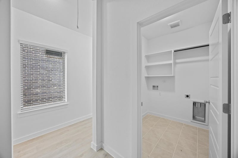186 Hornet ST, Elgin, TX 78621