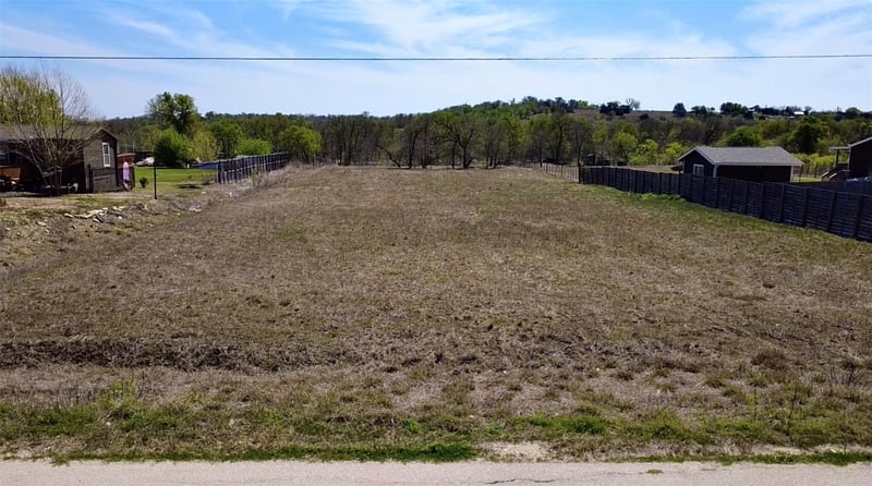 310 Rancho Linda DR, Lockhart, TX 78644