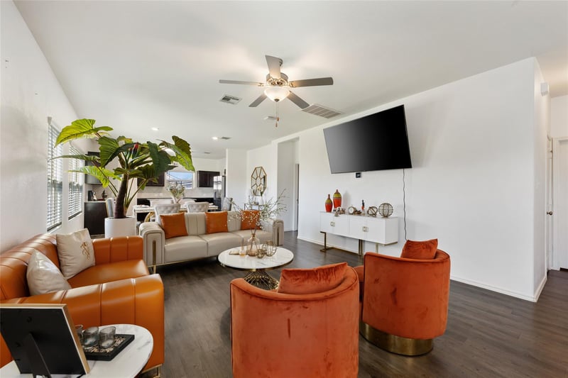 524 Circle Way #12F, Jarrell, TX 76537