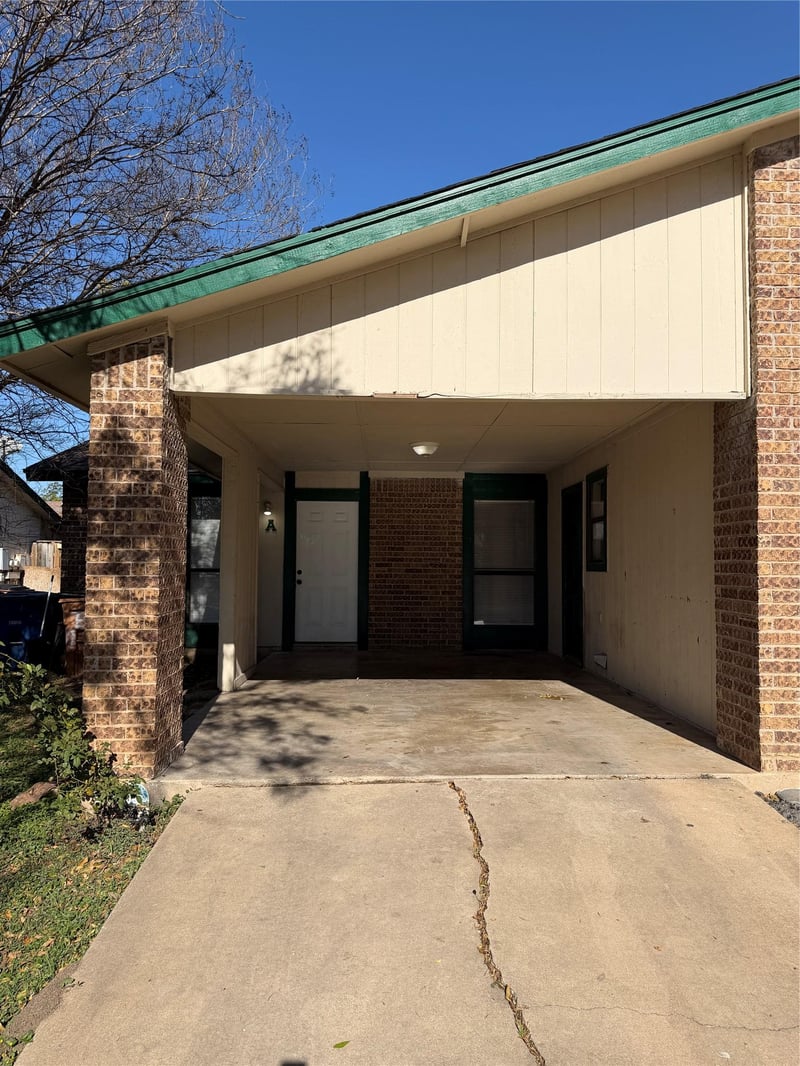 4702 Rocking Chair RD, Austin, TX 78744