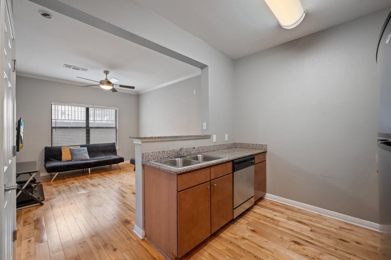 2502 Leon St #207, Austin, TX 78705