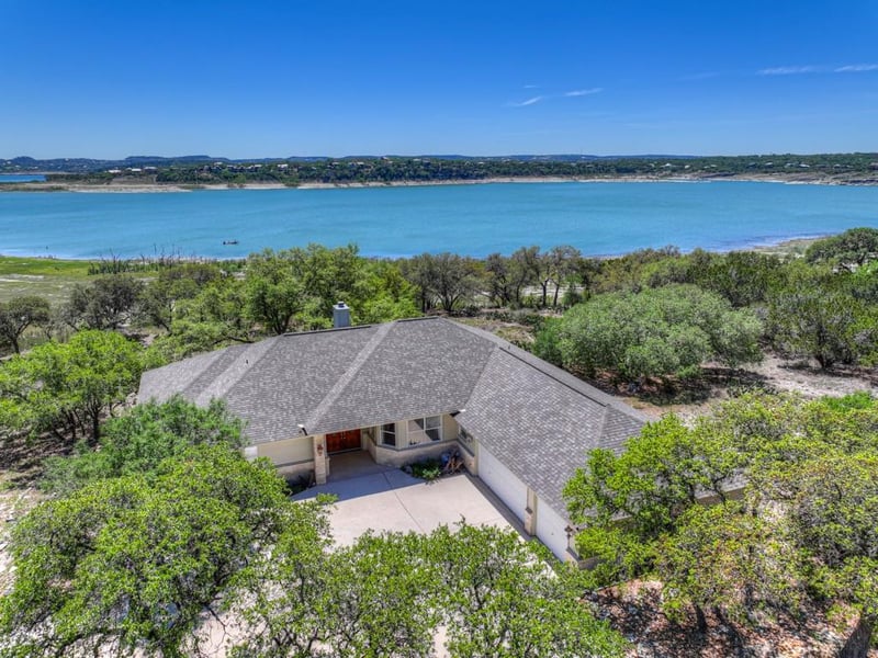 1000 Bamc DR, Canyon Lake, TX 78133