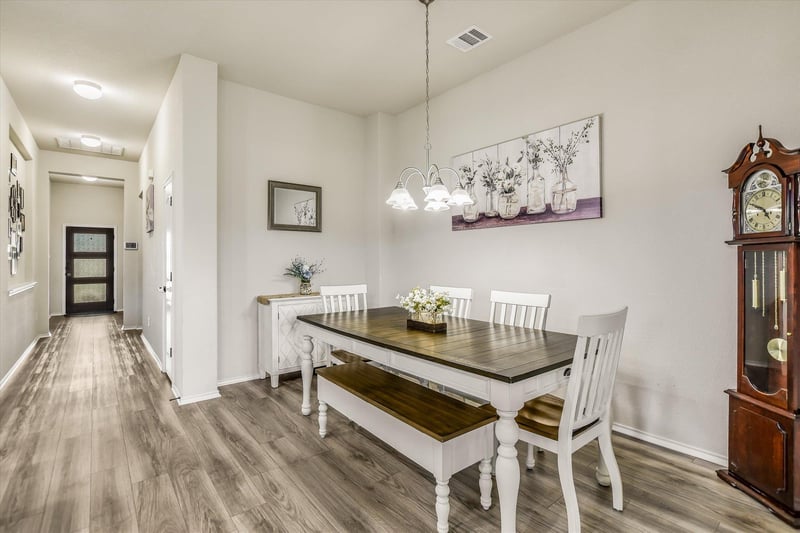 100 Rebel Red CV, Liberty Hill, TX 78642