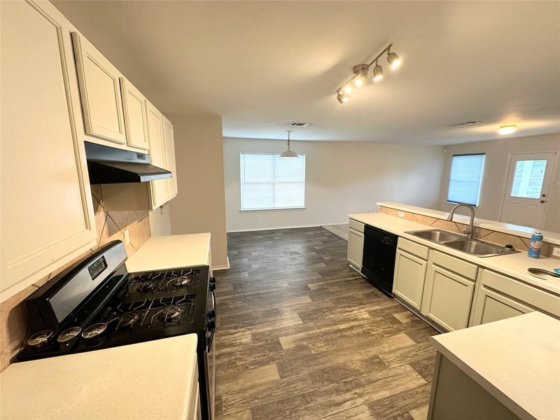 12929 Waynespur LN, Elgin, TX 78621