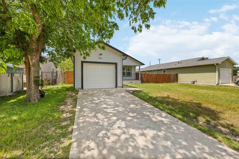 400 Booth ST, Taylor, TX 76574