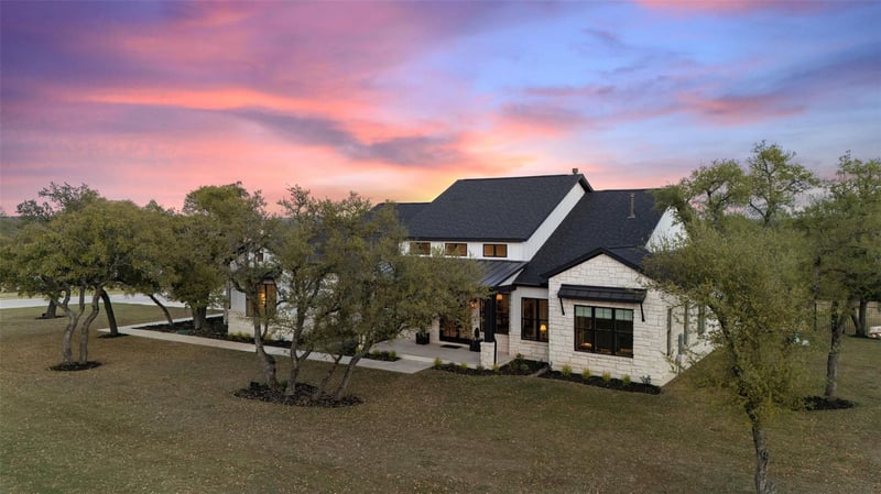 192 Gaucho Way, Dripping Springs, TX 78620