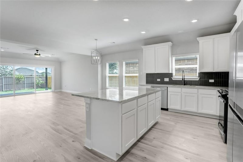 115 Red Oak PL, Bastrop, TX 78602
