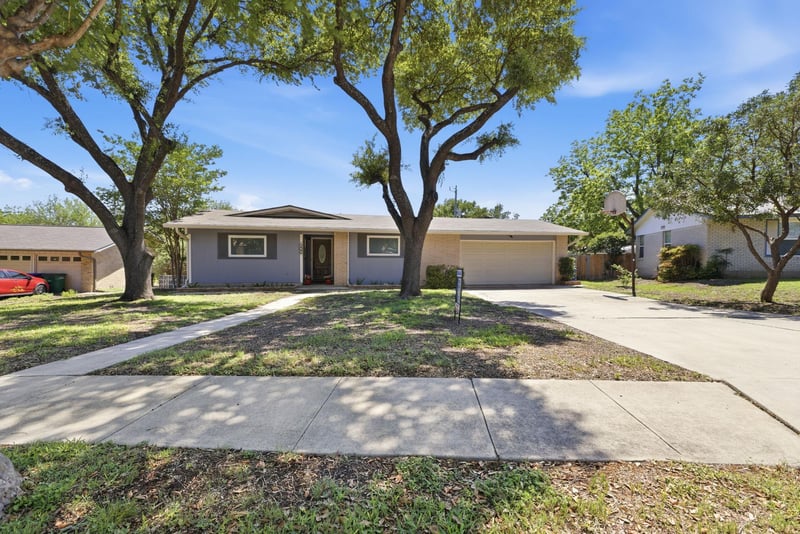 222 Sonata DR, San Antonio, TX 78216