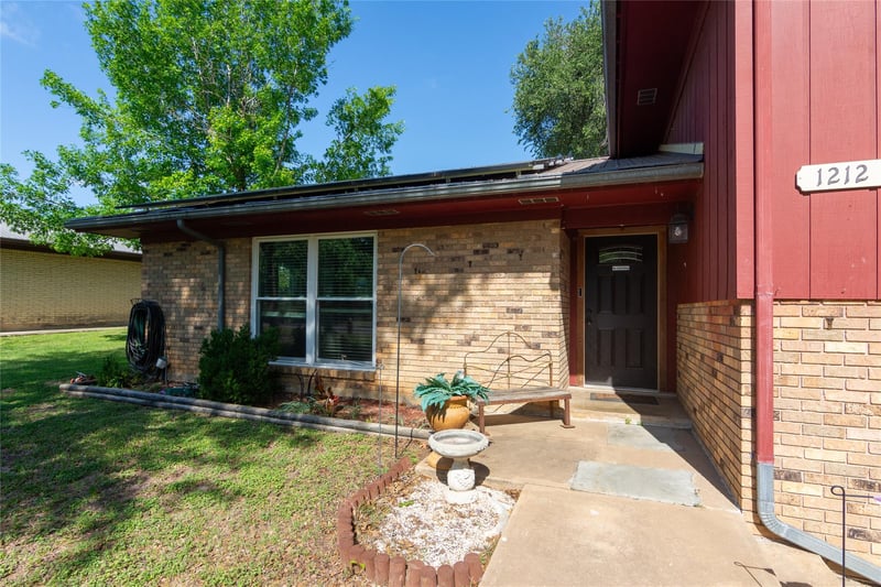 1212 Lake Terrace DR, Elgin, TX 78621