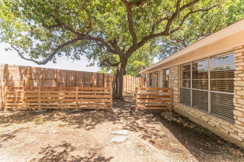 1509 Park LN, Georgetown, TX 78628