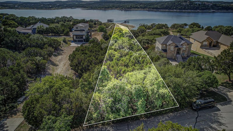 400 Lakefront DR, Lago Vista, TX 78645