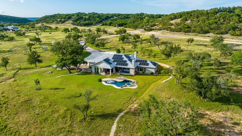 273 Admiral Heights BLVD, Fredericksburg, TX 78624