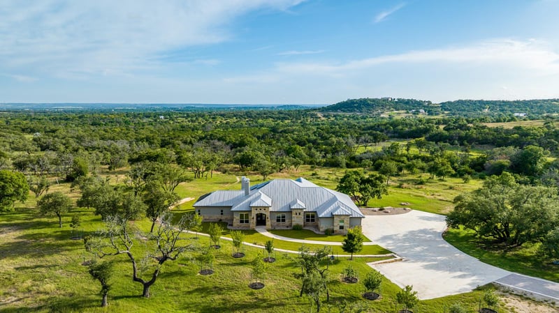 273 Admiral Heights BLVD, Fredericksburg, TX 78624