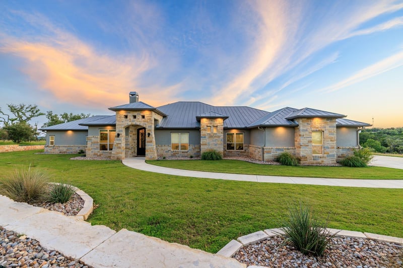 273 Admiral Heights BLVD, Fredericksburg, TX 78624