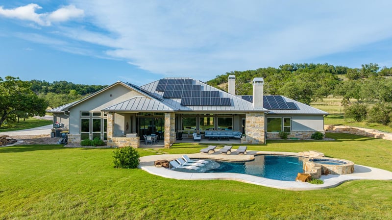 273 Admiral Heights BLVD, Fredericksburg, TX 78624