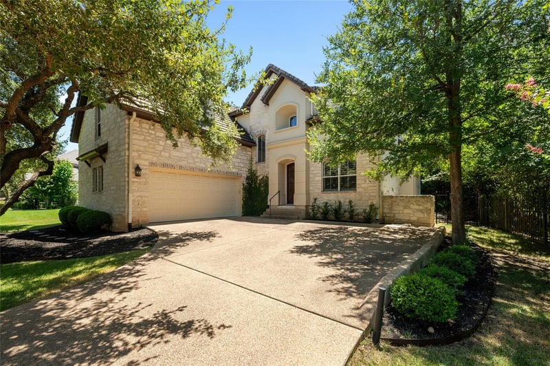 6 Drifting Wind Rn, The Hills, TX 78738