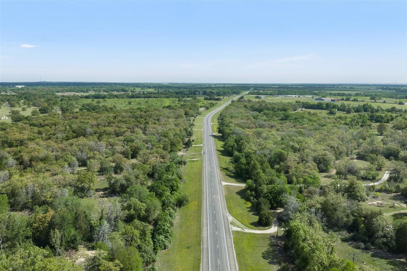 2642 Highway 77 , Rockdale, TX 76567