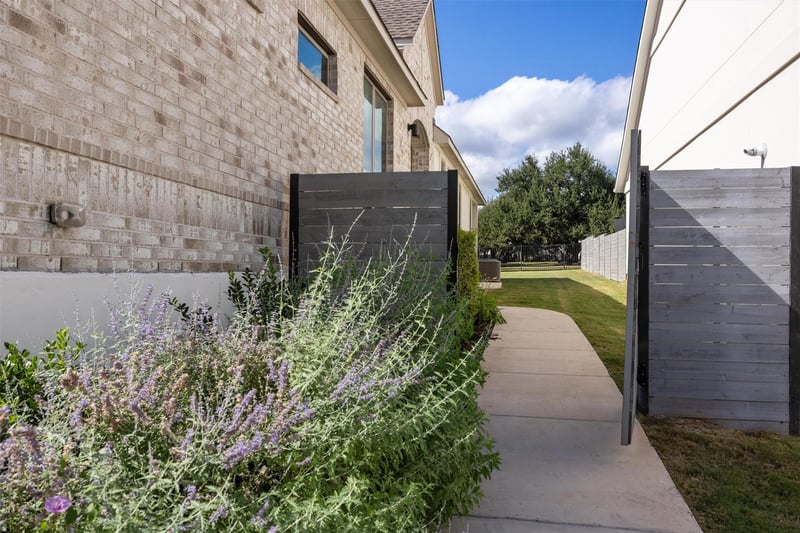 1122 Silver Dollar TRL, Georgetown, TX 78628