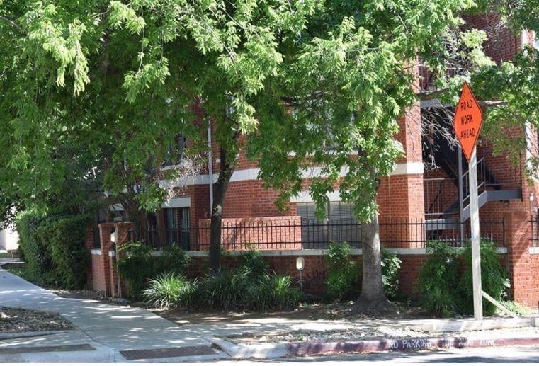 712 W 21st ST #303, Austin, TX 78705