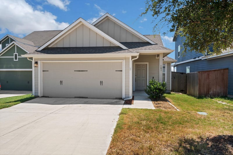 101 High Plains Ps, Liberty Hill, TX 78642