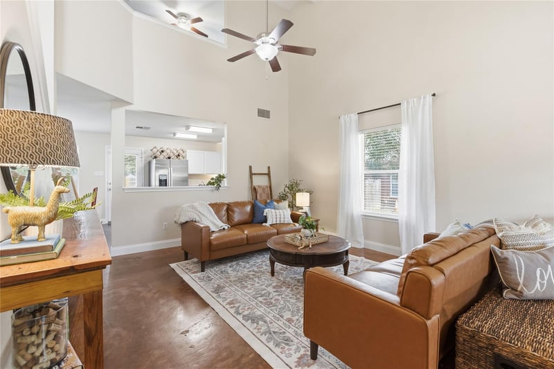 102 San Gabriel DR, Kyle, TX 78640
