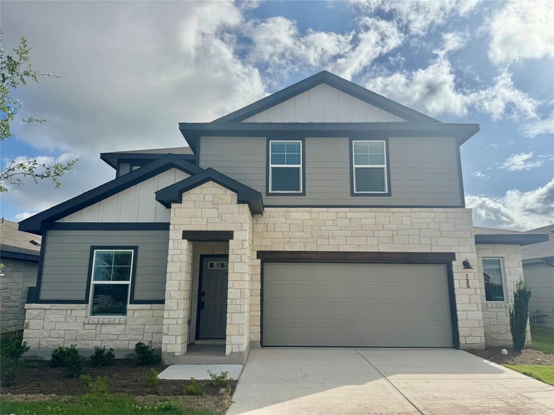 135 Fossil DR, Kyle, TX 78640