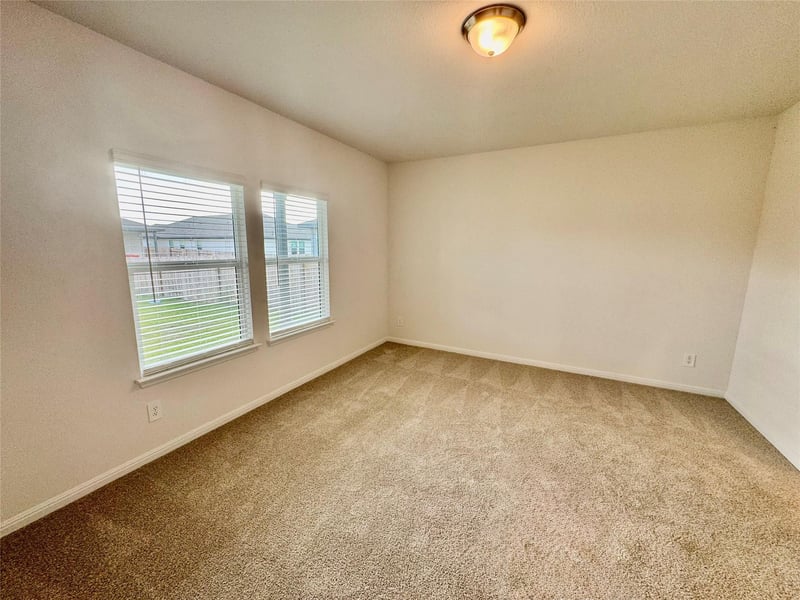 135 Fossil DR, Kyle, TX 78640