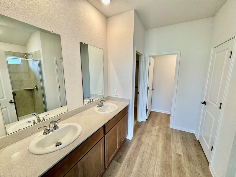 193 Coopers Hawk CRST, Cedar Creek, TX 78612