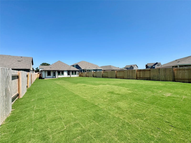 193 Coopers Hawk CRST, Cedar Creek, TX 78612