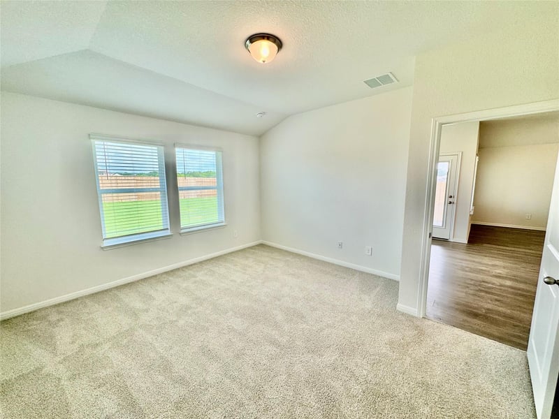 229 Red Tail Hawk LN, Cedar Creek, TX 78612