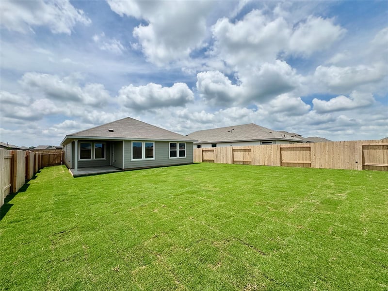 229 Red Tail Hawk LN, Cedar Creek, TX 78612
